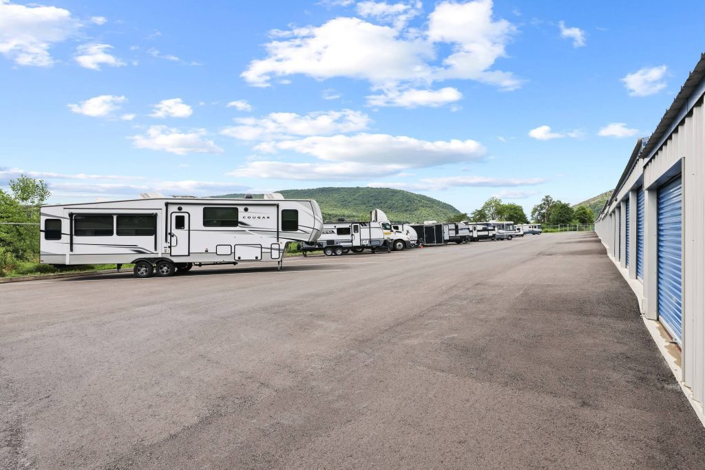 vehicle parking at Load and Lock Self Storage in Walnutport, PA